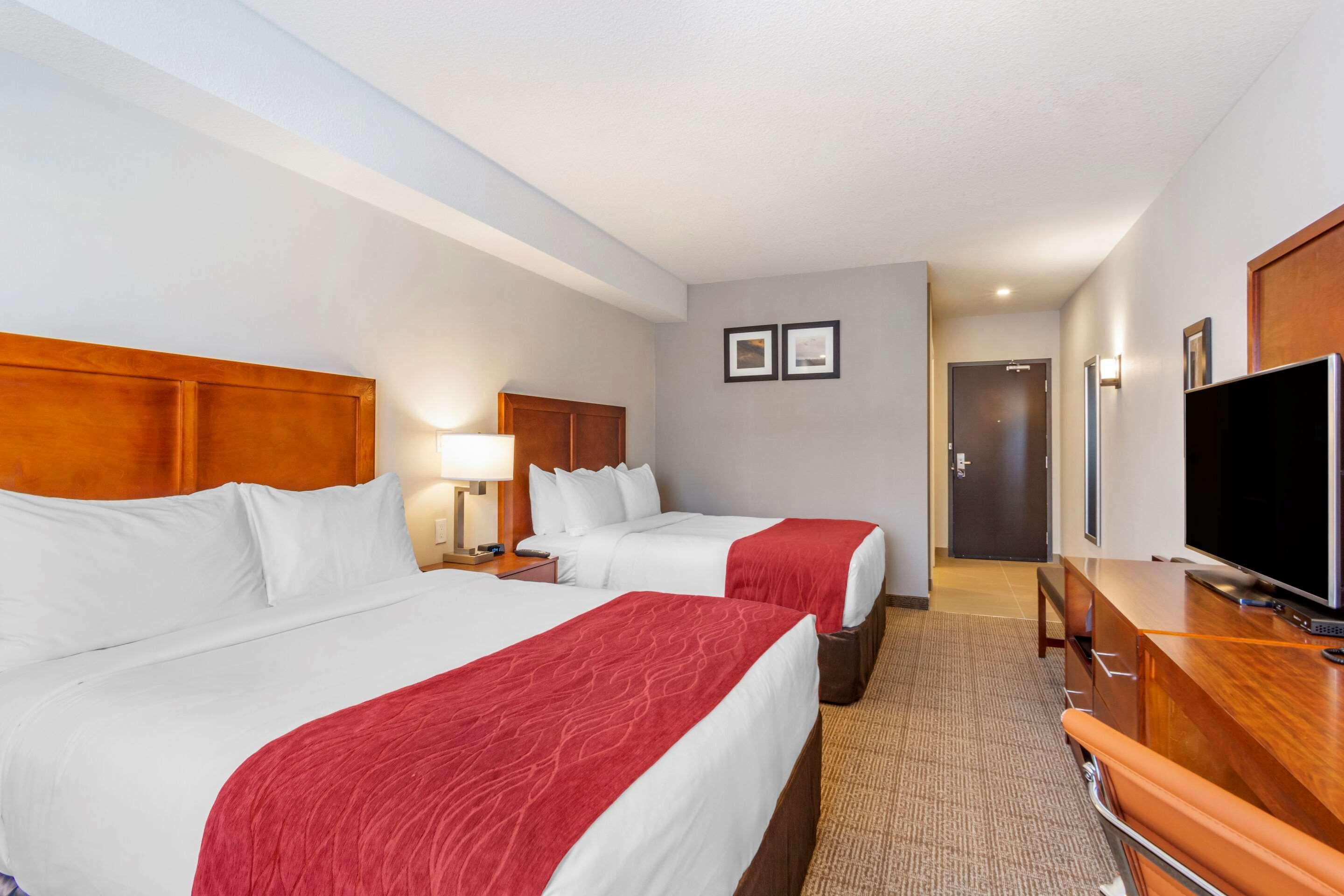 Comfort Inn & Suites Valemount Esterno foto