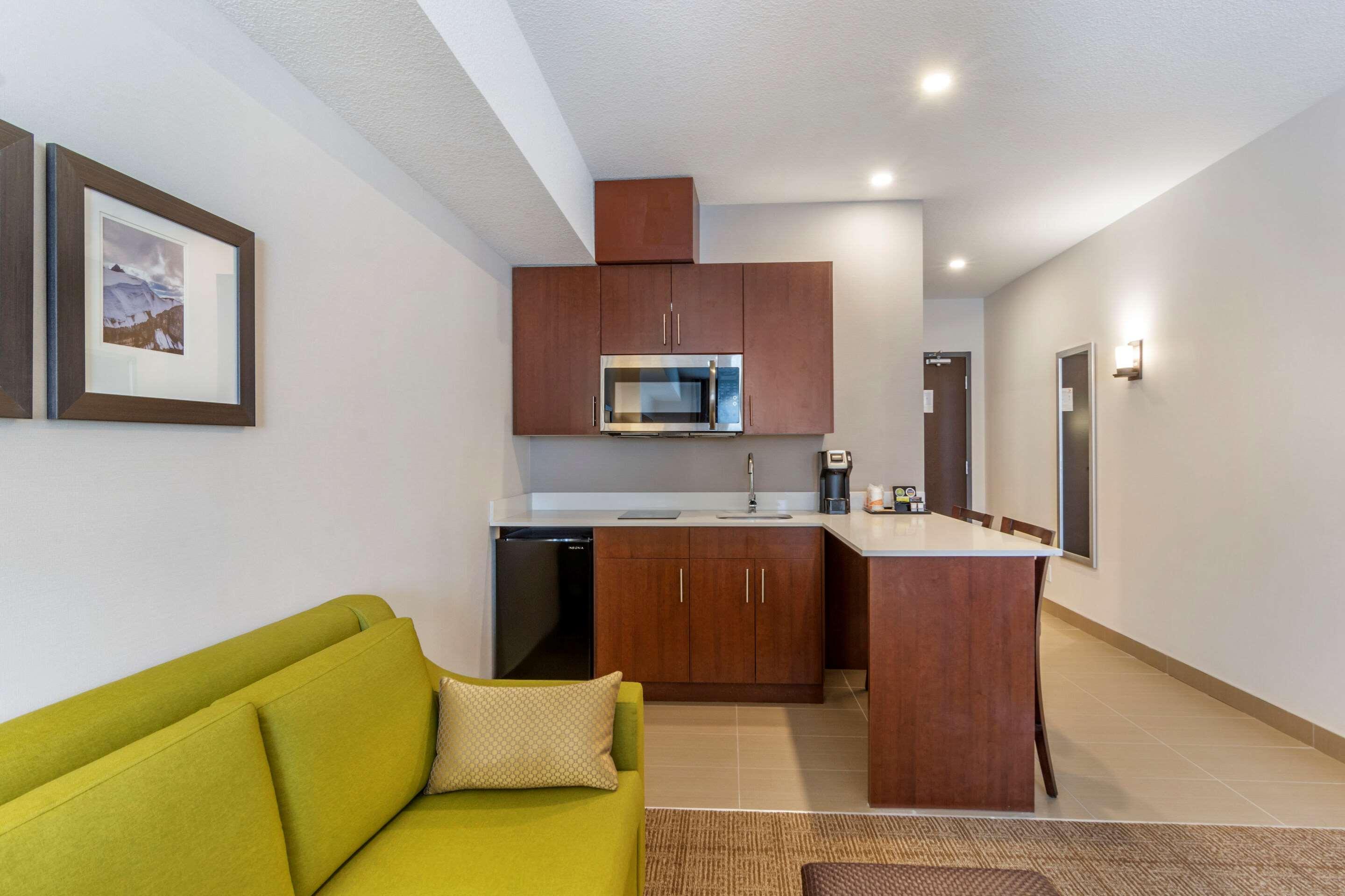Comfort Inn & Suites Valemount Esterno foto