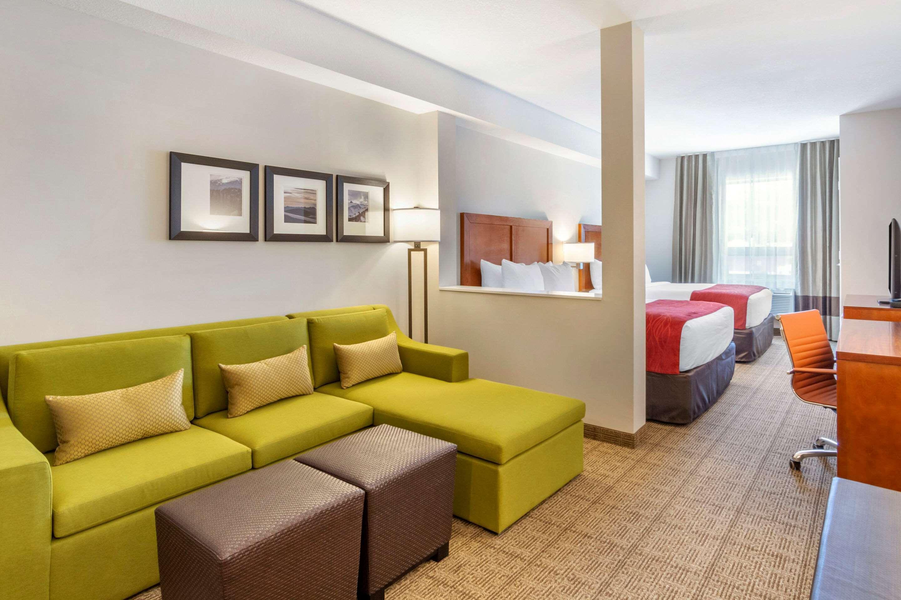 Comfort Inn & Suites Valemount Esterno foto