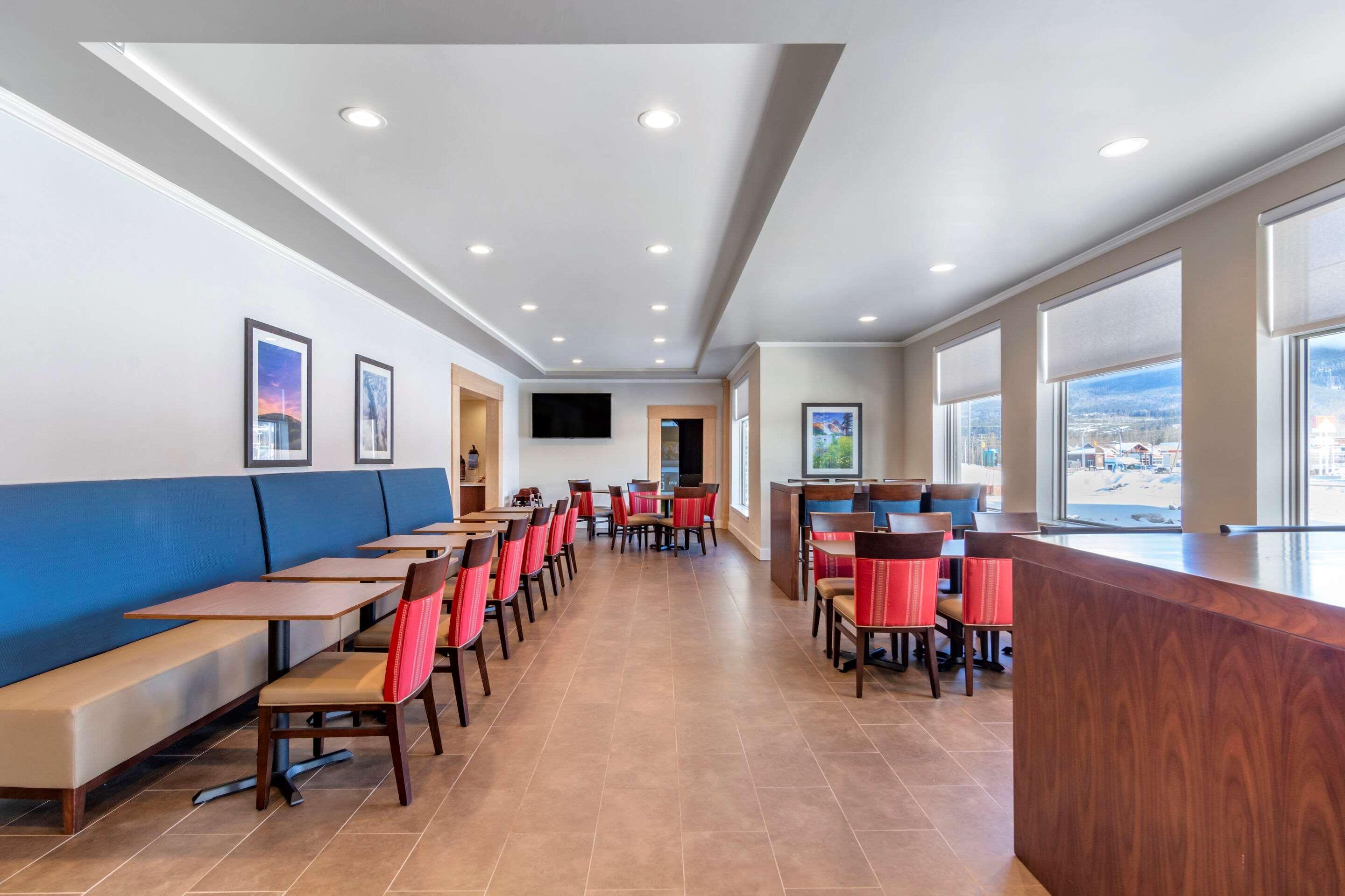 Comfort Inn & Suites Valemount Esterno foto