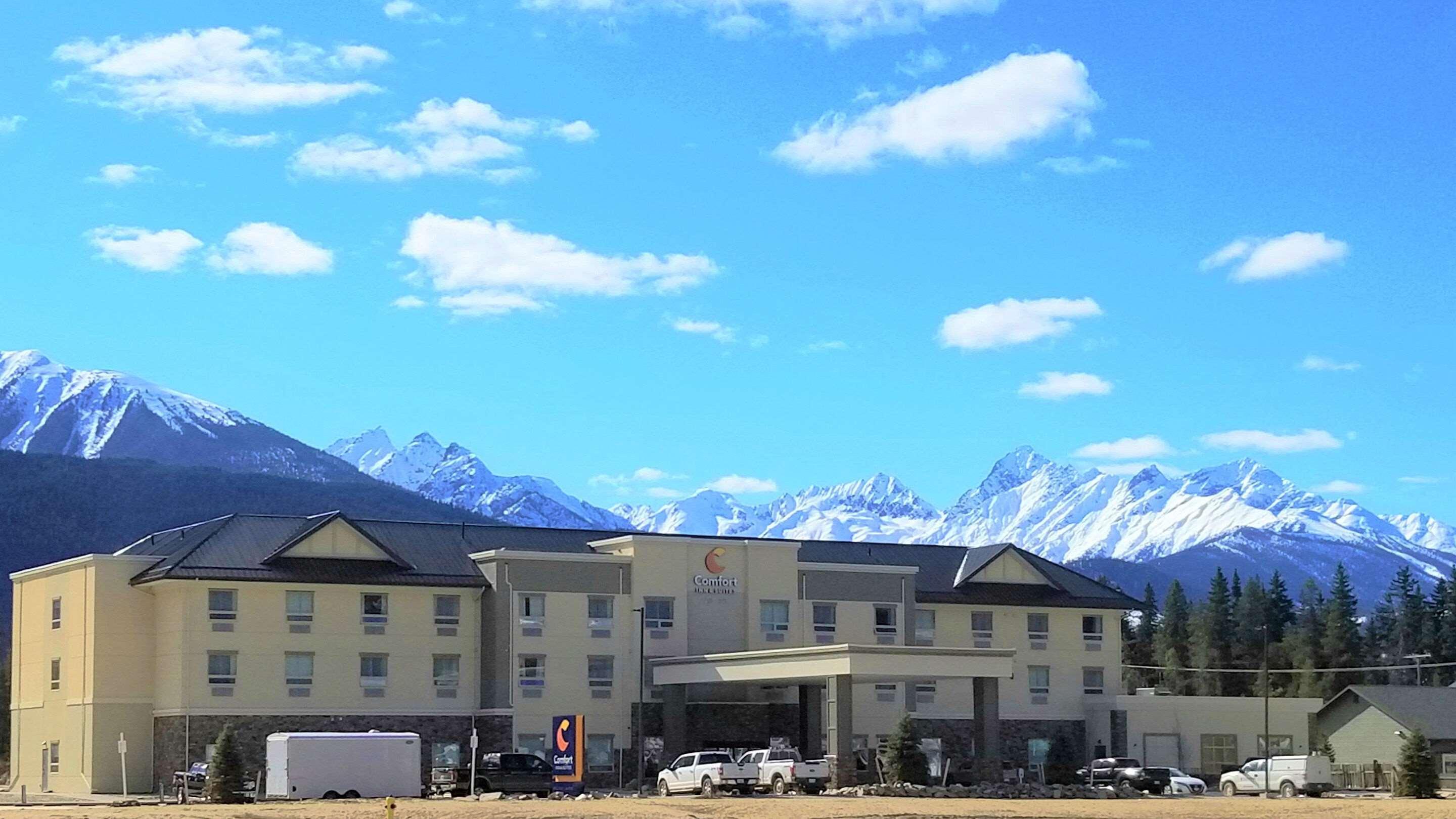 Comfort Inn & Suites Valemount Esterno foto
