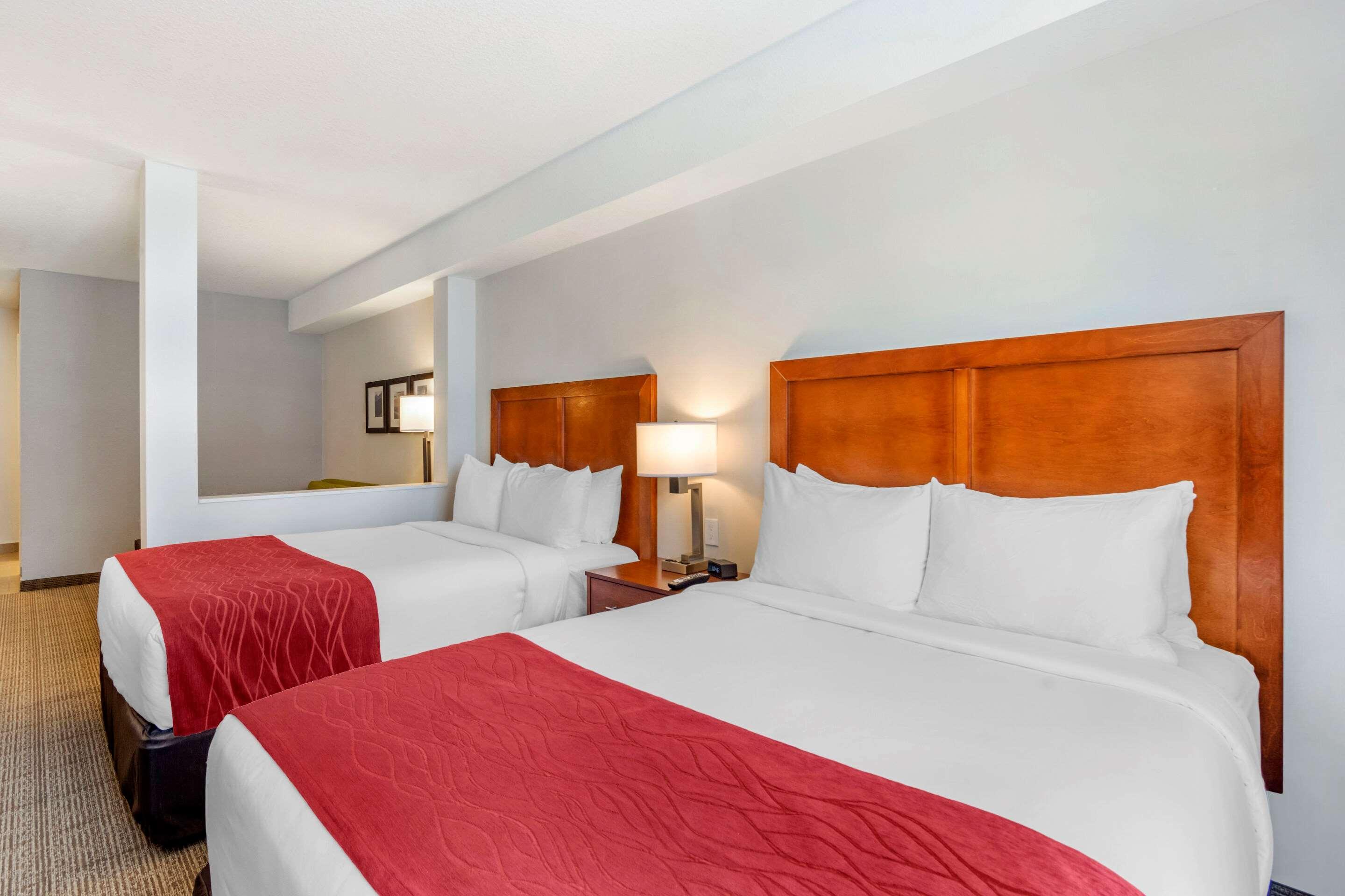 Comfort Inn & Suites Valemount Esterno foto